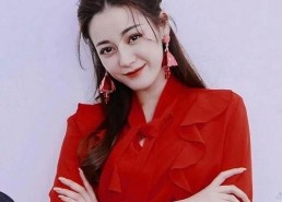 迪丽热巴娱乐吃瓜君是谁,揭秘明星幕后趣闻